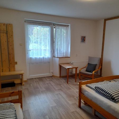 Hrncirna Appartement Kněževes Buitenkant foto